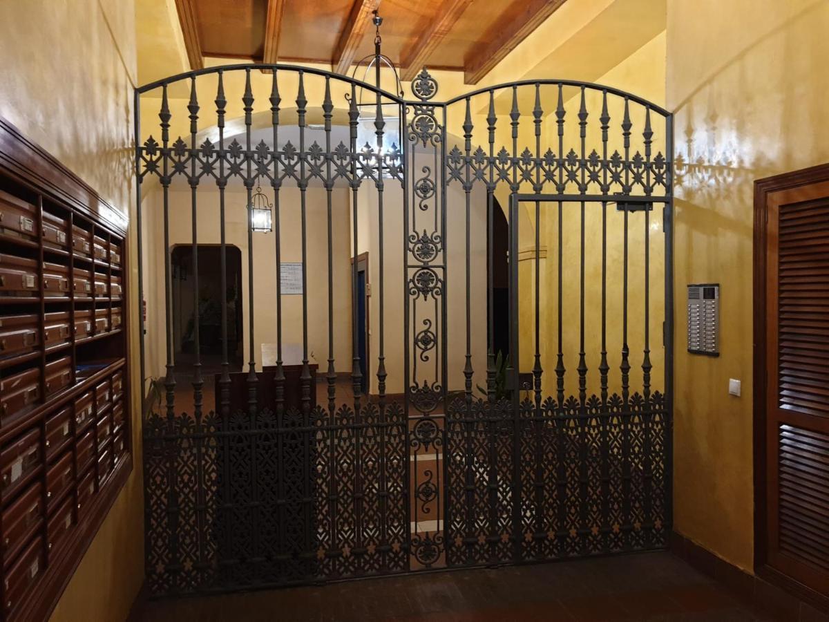 Santa Ana - Palacio Del Infantado Seville Ngoại thất bức ảnh